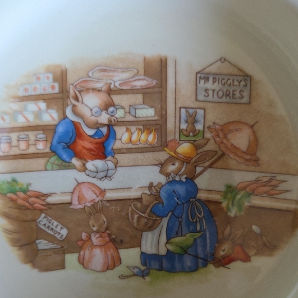 Royal Doulton Bunnykins Peter Rabbit Mr. Piggly's Stores Children's Bowl - Picture 7 of 7